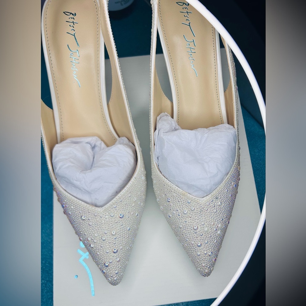 Betsey Johnson Blue by Betsey Johnson Clark Iridescent Pearl Slingback Pumps 11W - Picture 11 of 14